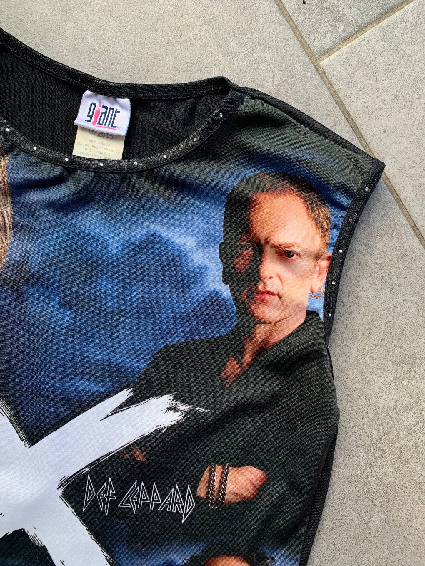 Def Leppard 2000's Giant Sleeveless Printed Top