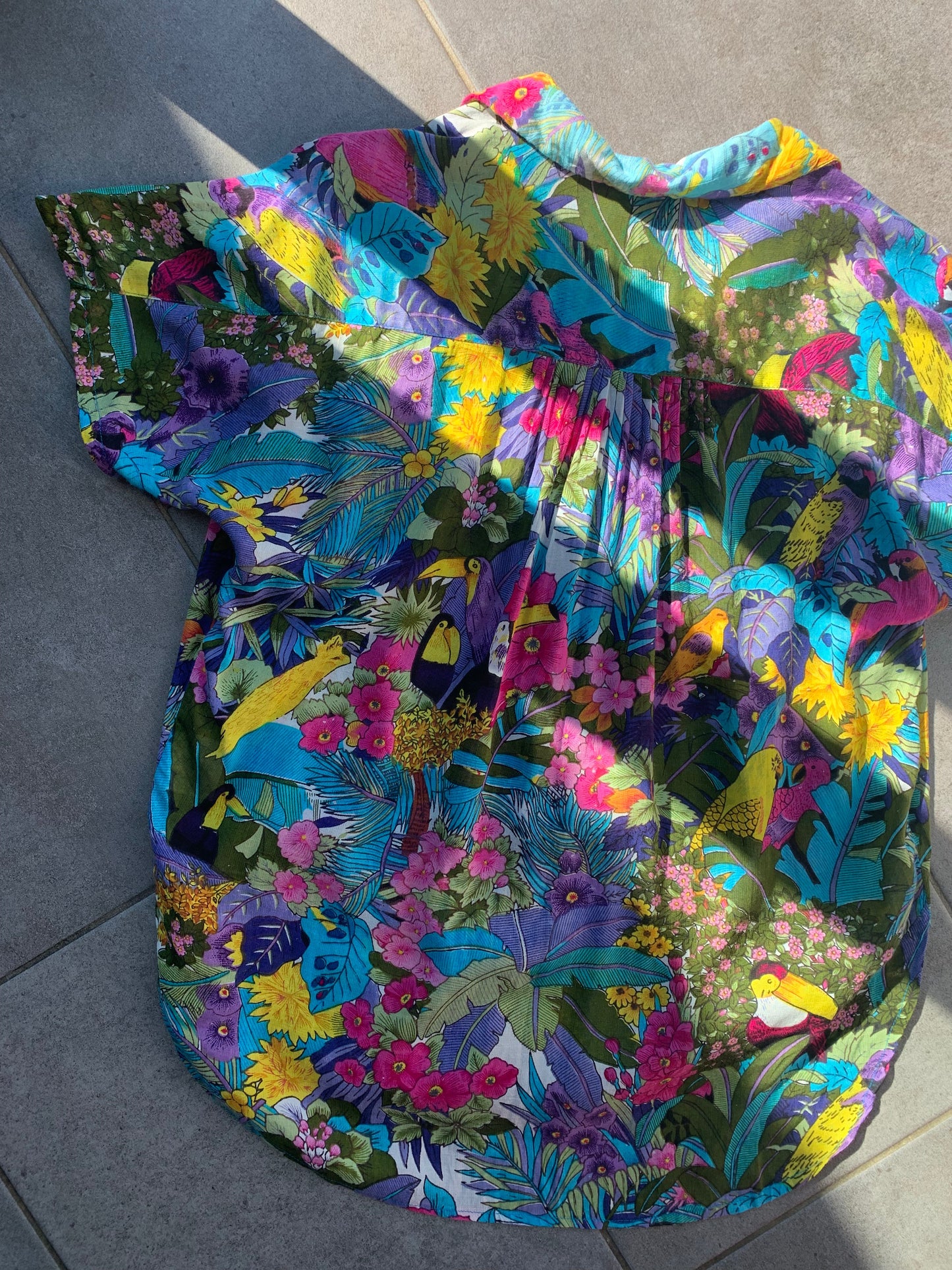 80s Vintage Dorothy Perkins Tropical Print Short Sleeve Blouse